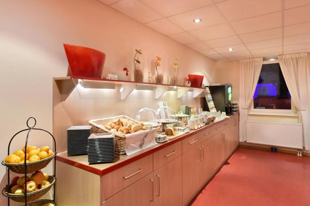 Meinhotel Hamburg 2*,