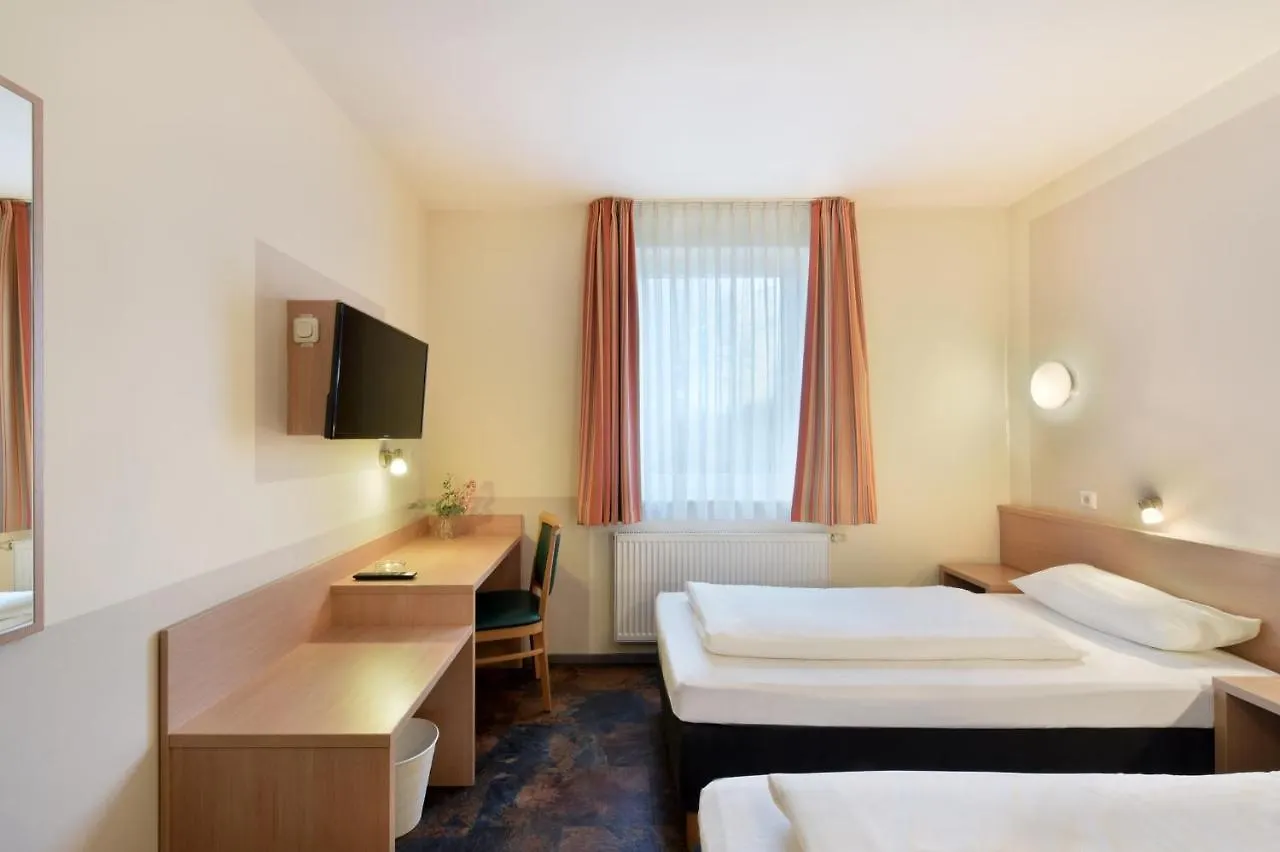 Meinhotel Hamburg 2*,